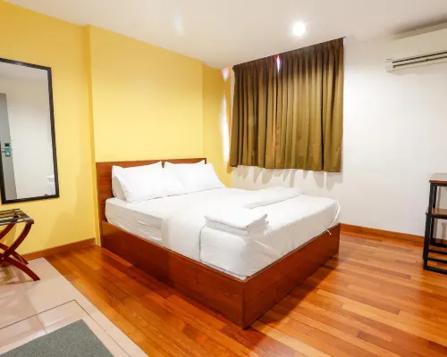 Lux Hotel Hotel di Durian Sebatang