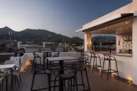Daos Suites & Terrace Marbella - Quầy Bar