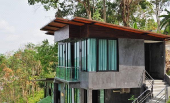 The Kiriwong Valley Villas & Restaurant