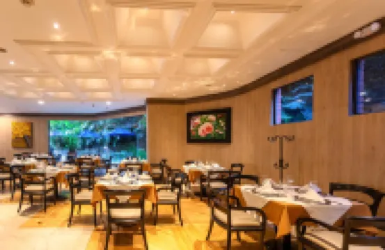 麥德林-貝爾福-達恩卡爾頓酒店