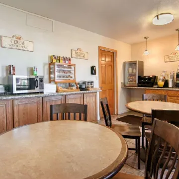 Trailside Inn Отели в г. Модок
