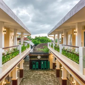 RedDoorz Syariah Near Kebon Rojo Park Blitar