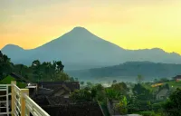Holi Homestay Trawas