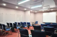 Benefit Plaza Congress Hotel Các khách sạn ở Gorod Voronezh