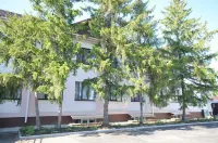 Izumrud Hotels in Mostovsky District