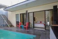 RedDoorz Syariah near Pasar Godong Grobogan - Kolam Renang