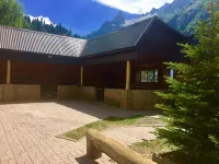 Grand Hotel 돔베이 호텔