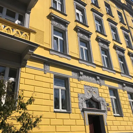 Letna Garden Suites Отели рядом с достопримечательностью «Футбольный стадион «Дженерали Арена»»