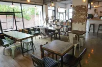 Grim Garden Guesthouse - breakfast