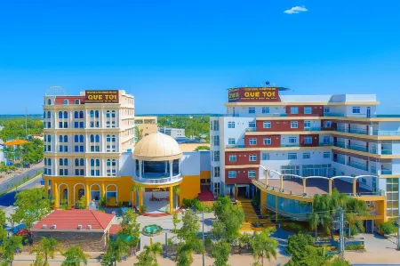 Que Toi 2 Hotel Отели рядом с достопримечательностью «Chùa Khánh Sơn 慶山寺»