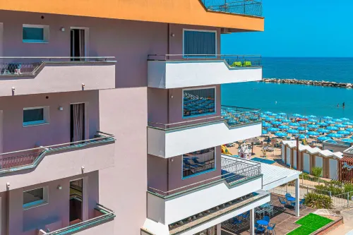 Hotel Cola Frontemare