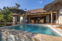Ukanyi Luxury Villa -  Casas de vacaciones