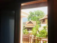 Merry Riverside Hotel - Romantic