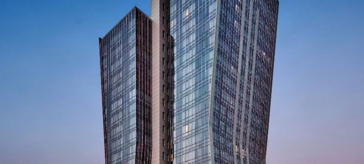 คราวน์ พลาซ่า ดูชานเบ บาย IHG โรงแรมในดูชานเบ