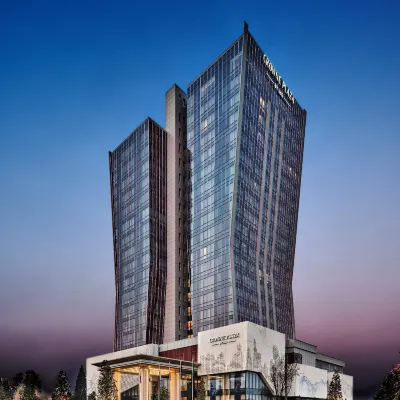 杜尚別洲際皇冠假日酒店 鄰近杜尚別纜車的酒店