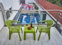 Drizzle Villa with Swimming Pool Near Maapro Garden - Pools