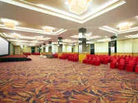 Platinum Hotel & Convention Hall Balikpapan - parking
