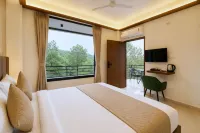 Hotel Heaven and Hills - balcony