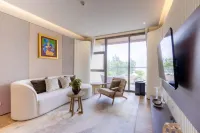 Curva Beach Hotel - Airport Shuttle