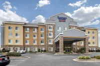 Fairfield Inn & Suites Commerce Hotels near Kroger