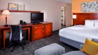 Courtyard New Orleans Covington/Mandeville Отели рядом с достопримечательностью «Заказник Абита Крик Флэтвудс»