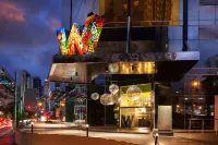 W Panama Hotel dekat Plaza Comercial La Siesta
