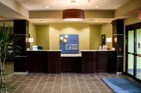 Holiday Inn Express & Suites Sikeston فنادق في Miner