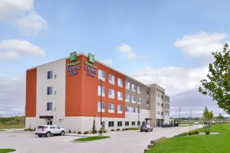 Holiday Inn Express & Suites Lee's Summit - Kansas City Отели в г. Саммит Ли