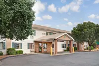 Super 8 by Wyndham West Memphis Hotels in 