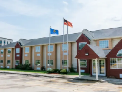 Days Inn & Suites by Wyndham Pryor Hotels in Mayes County