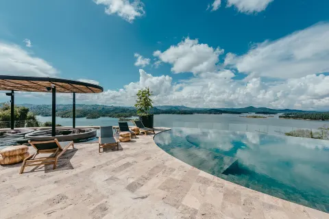 The Brown, Guatape, Autograph Collection