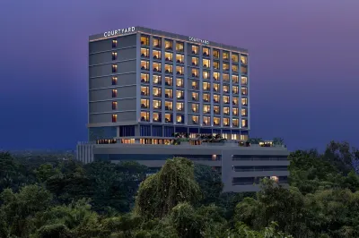 Courtyard Ahmedabad Sindhu Bhavan Road Отели в г. Ахмадабад
