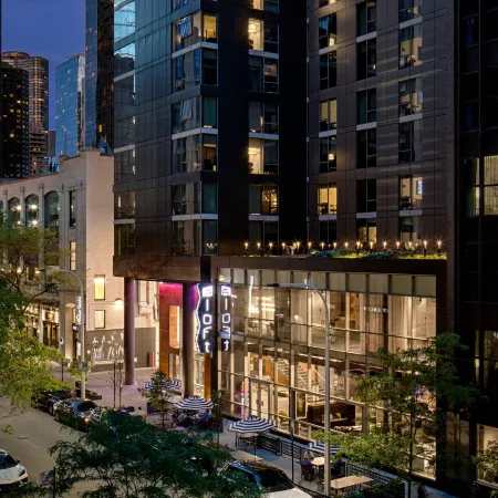 Aloft Chicago Mag Mile