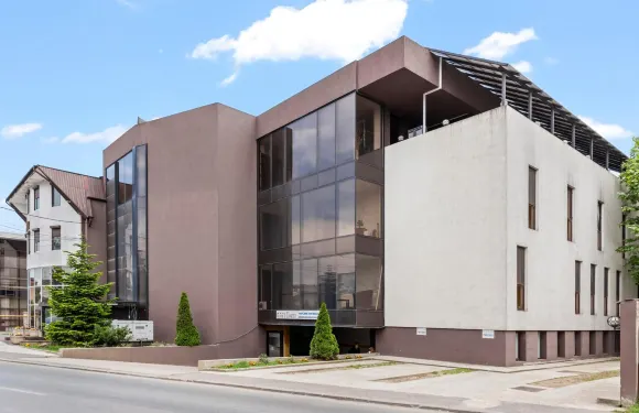 奧託佩尼憲章酒店