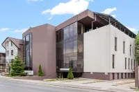 Hotel Charter Otopeni Отели в г. 