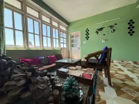 Zu-Zu Hostels