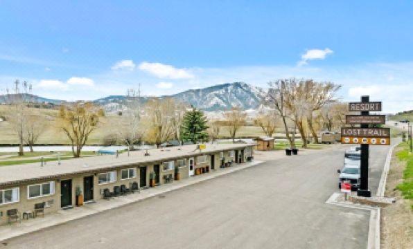 Lost Trail Resort - Riverside Rooms - Near Hot Pools, Lava Hot Springs ...