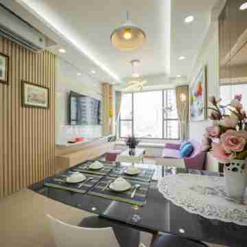 June Home RiverGate Dining/Meeting Rooms