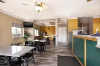 Cedar Valley Inn