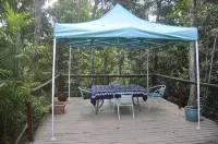 Tropical Bliss Bed and Breakfast Hotels in Innisfail