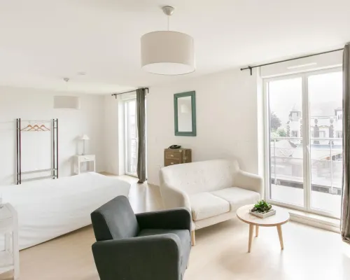 Résidence Seniors Stella - Les Berges de Seine / Zenao Appart'hôtel Hôtels à proximité de : Centre de Congrès de l'Aube