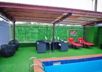 Prince Xclusive Royale Hotels - 2-Star