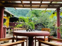 Effie Mountain View Halona Villa Hotel dekat Victoria Botanical Gardens