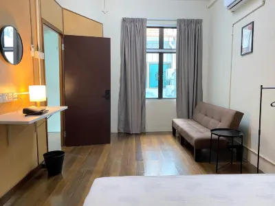 Aayu Chulia Hotels in 