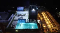 Golden Tulip The Grandmark-Dhaka - Infinity Pools