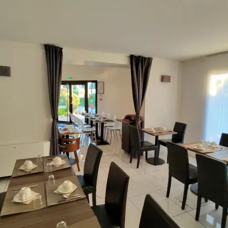 Appart'Hotel Residella House Room & Kitchen Avignon le Pontet