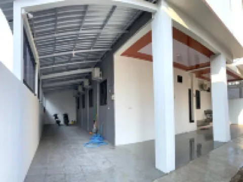 Kusuma Raya Guest House Hotels in Banyumanik