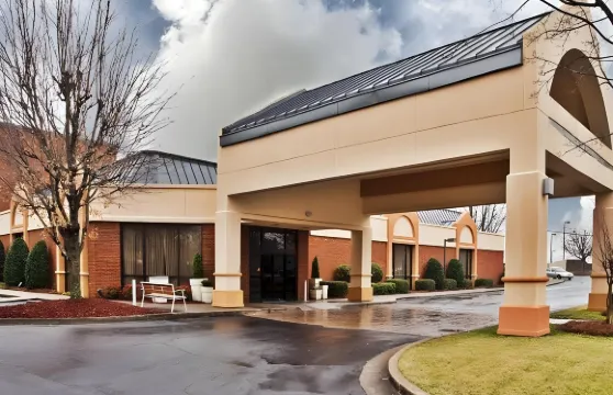 康福特旅館及套房