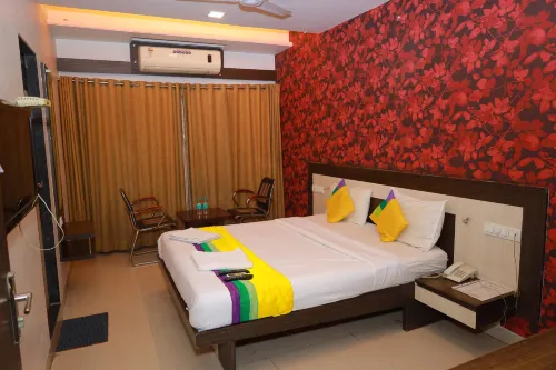 Hotel Naivedya - Aurangabad Отели в г. Waluj Bk.