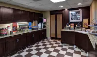Hampton Inn & Suites Williamsburg-Richmond Road - Bữa sáng